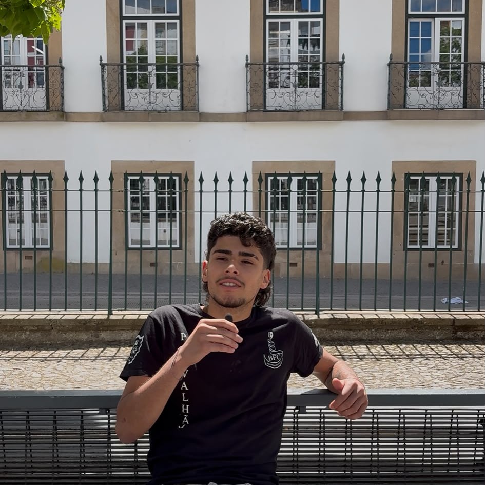 Ponto de Encontro – “De que forma as diferenças culturais podem enriquecer o ambiente académico?”